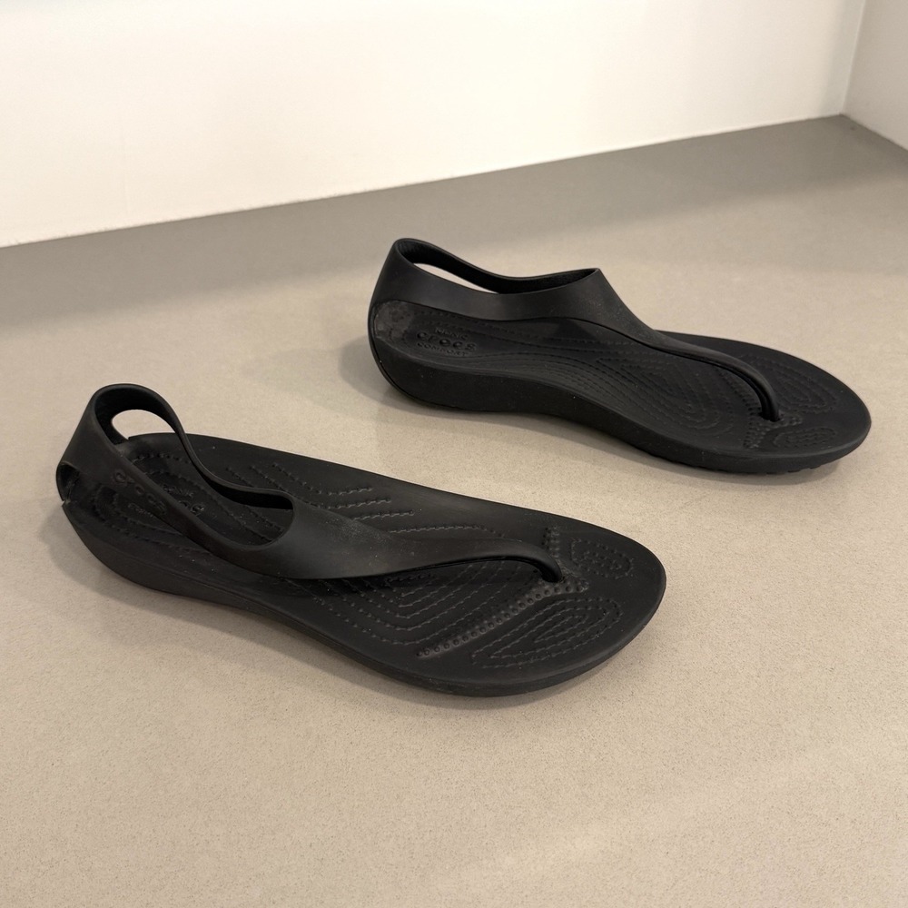 Crocs Serena Sexi Flip Flop Sandals Womens 6 Black Comfort Travel Thong